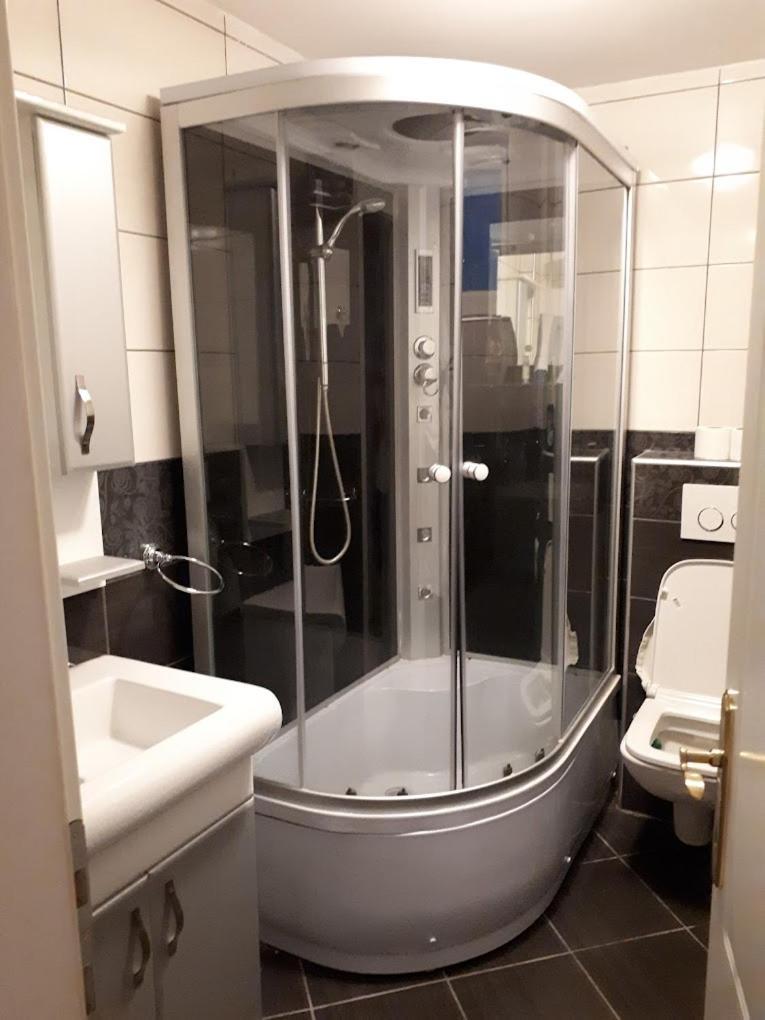 Villa Kraljevski Kumanovo Eksteriør billede